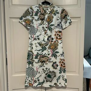 Beautiful Tory Burch collared dress with pockets!